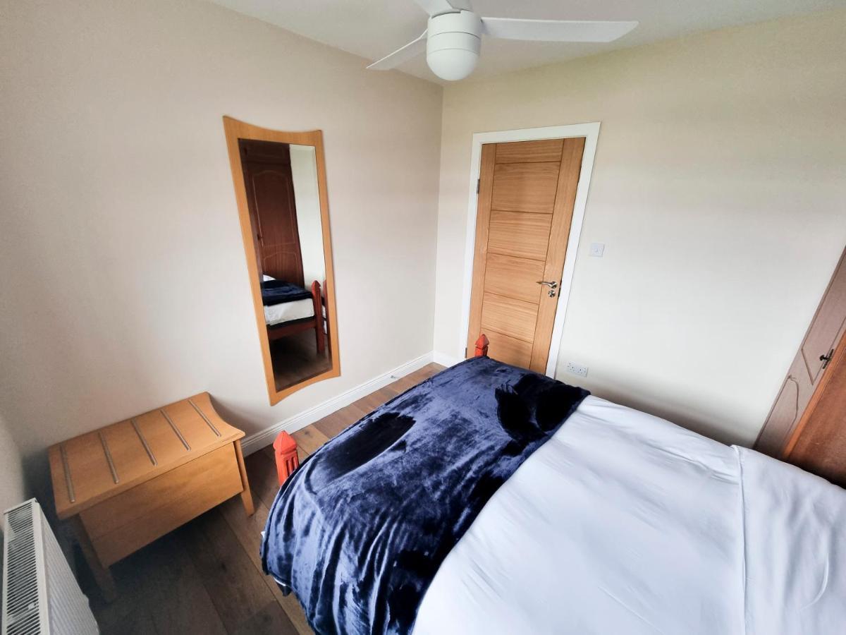 3 Bed Renovated Cottage Carramore Lake, Belmullet Ballina  Luaran gambar