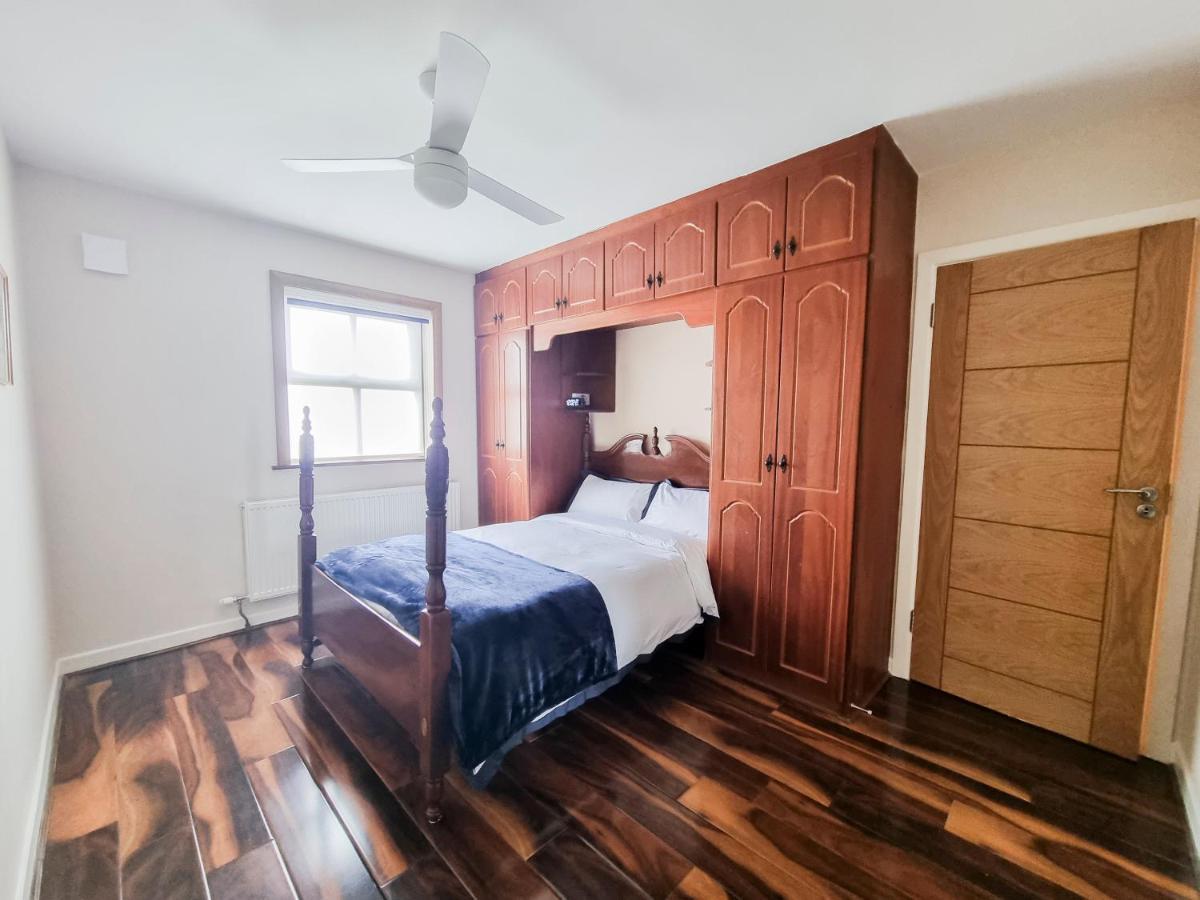 3 Bed Renovated Cottage Carramore Lake, Belmullet Ballina  Luaran gambar